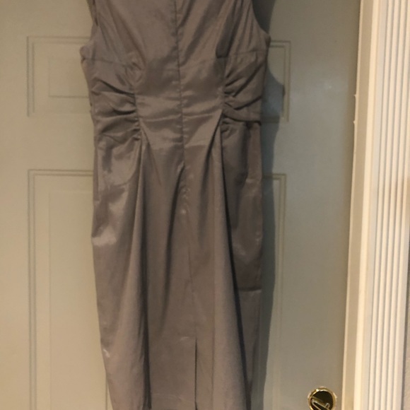 Dress - Picture 4 of 5